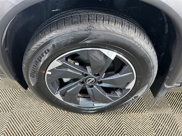 Certified 2026 Nissan Rogue SV w/ Cold Weather Package AWD/4WD image 9