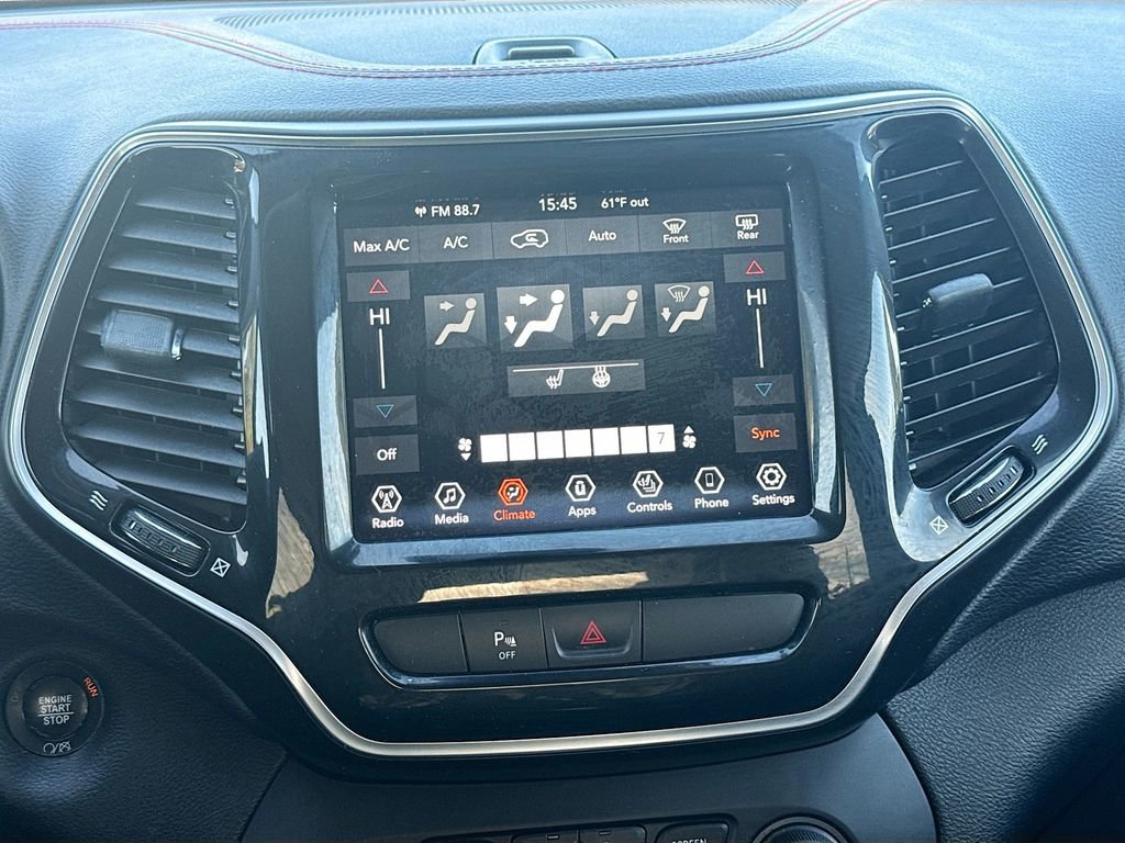 Used 2019 Jeep Cherokee Limited image 15
