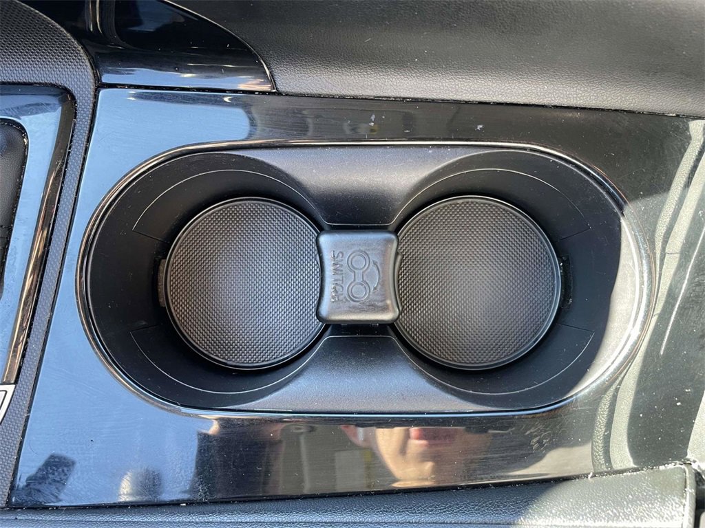 Used 2023 Hyundai Elantra Limited w/ Cargo Package image 18