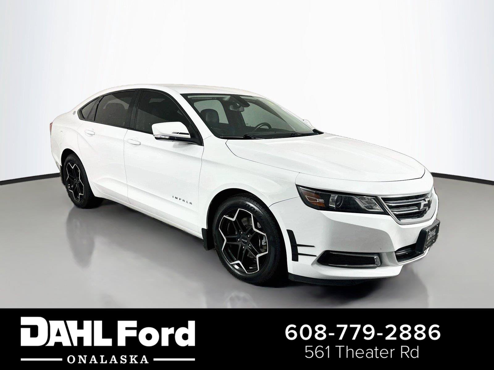 Used 2015 Chevrolet Impala LT FWD image 1