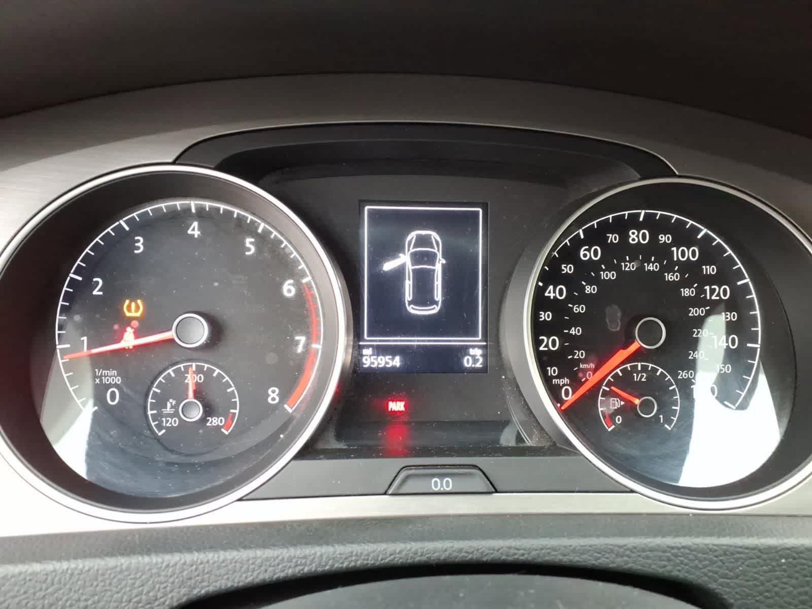 Used 2015 Volkswagen Golf S FWD image 21