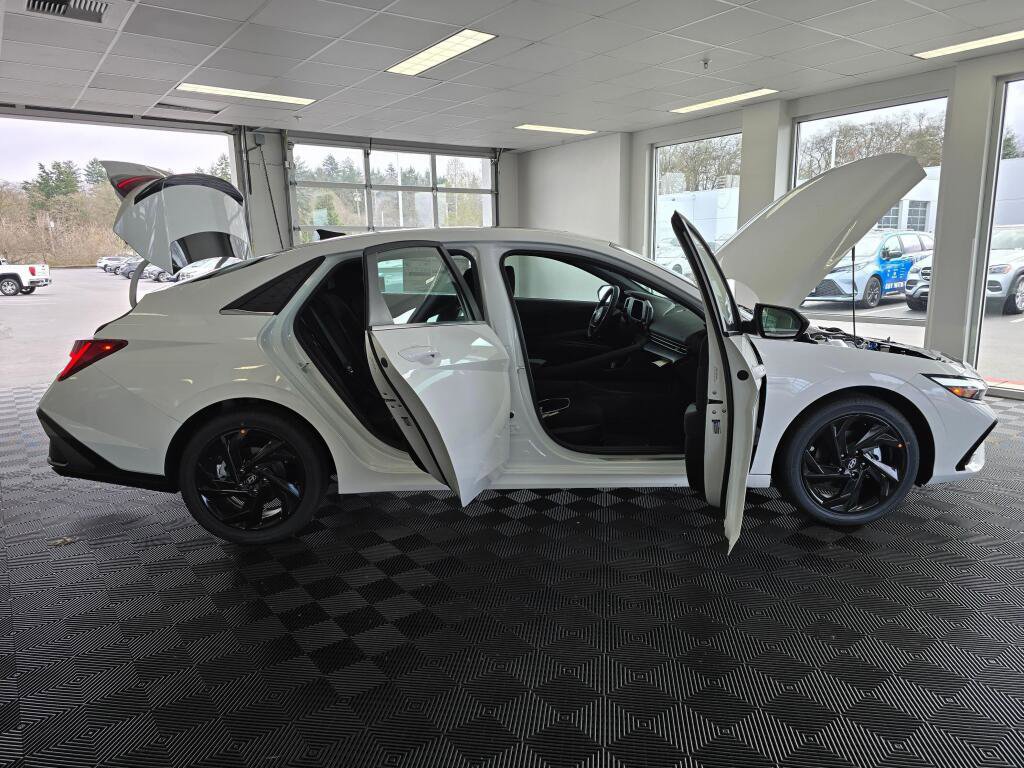 New 2026 Hyundai Elantra SEL Sport image 17