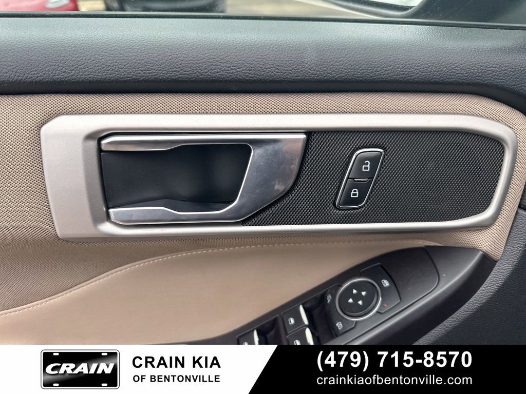 Used 2020 Ford Explorer XLT RWD image 17