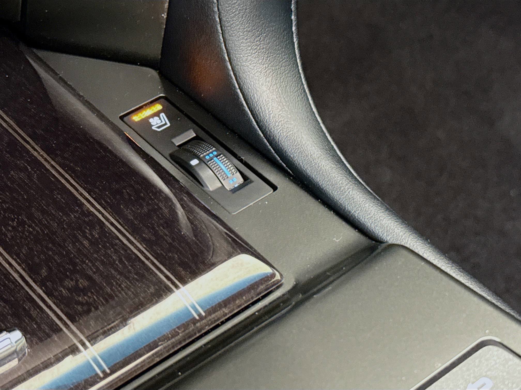 Certified 2023 Lexus GX 460 Premium w/ Premium Package image 22