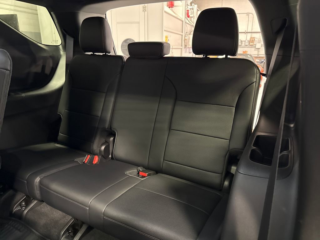 New 2026 Chevrolet Traverse High Country w/ LPO, Floor Liner Package AWD/4WD image 46