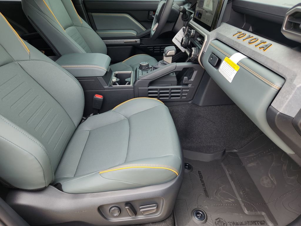 New 2026 Toyota 4Runner Trailhunter AWD/4WD image 12