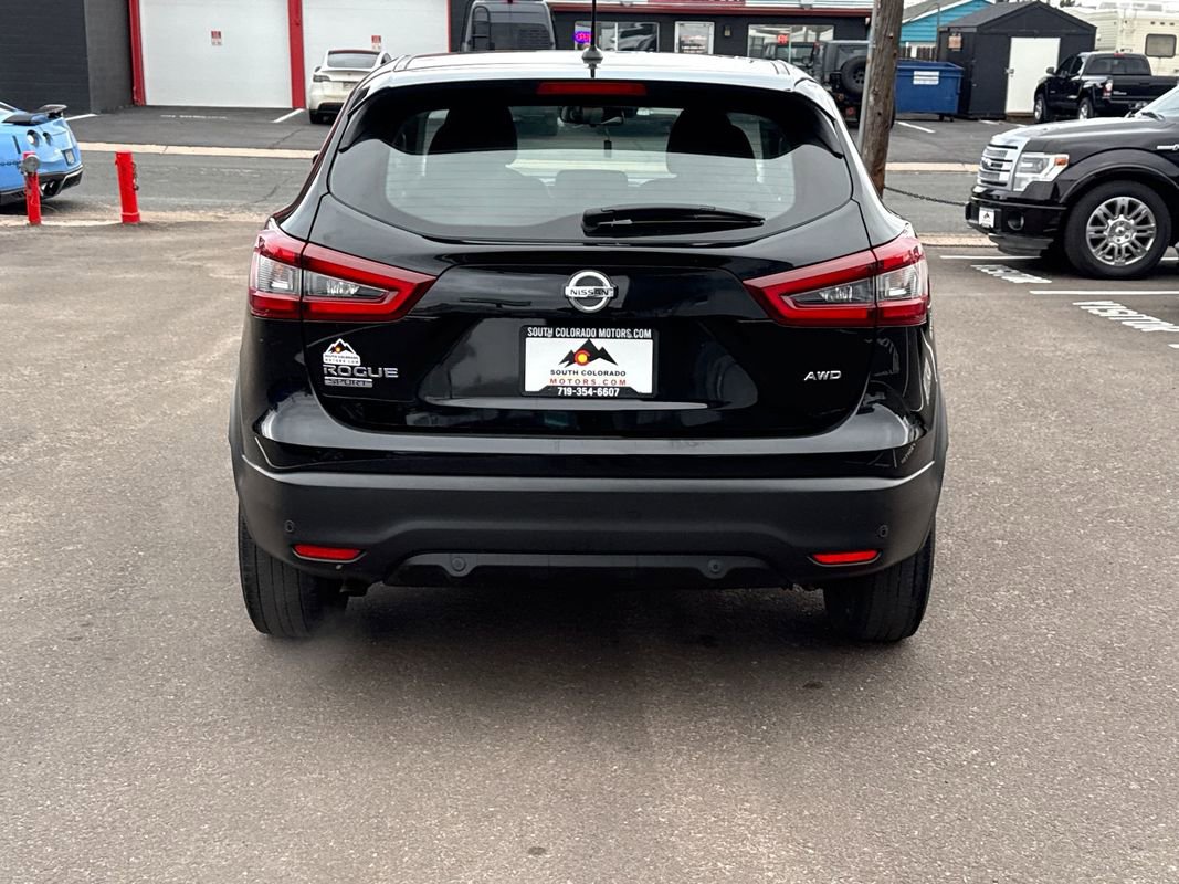 Used 2020 Nissan Rogue Sport S image 6