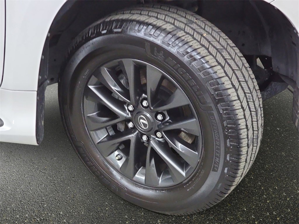 Used 2020 Lexus GX 460 Premium w/ Premium Package image 29