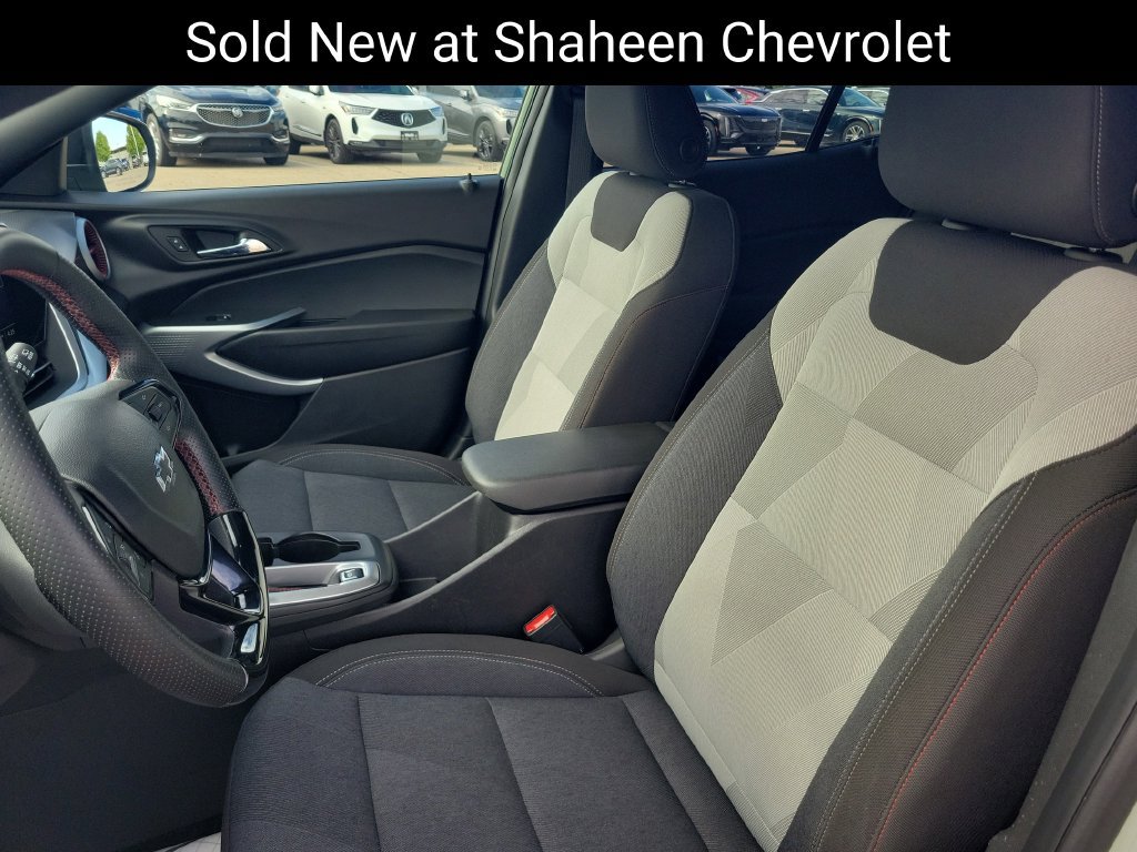 Used 2024 Chevrolet Trax RS w/ Driver Confidence Package FWD image 6