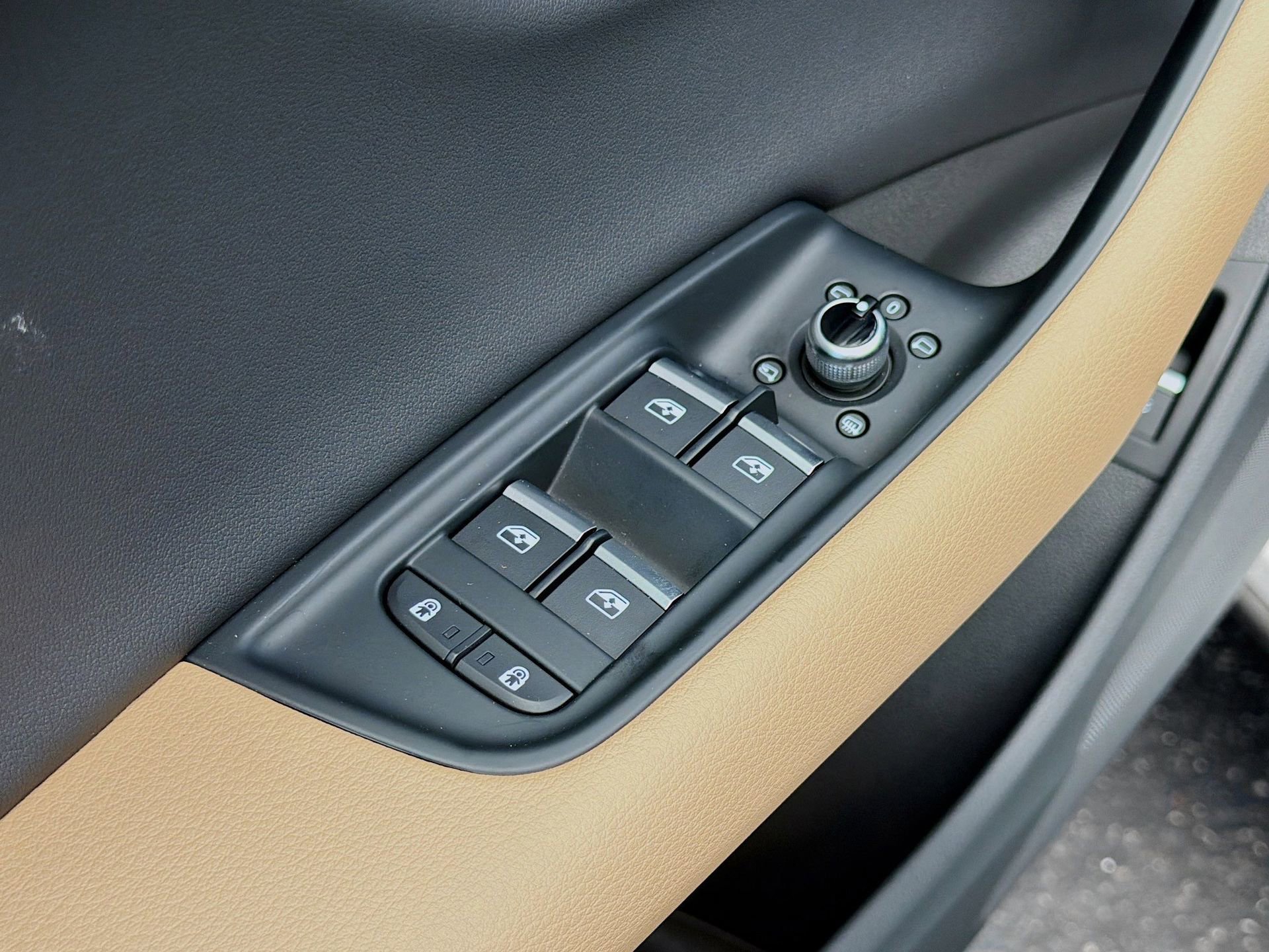 Used 2025 Audi Q7 3.0T Premium image 26