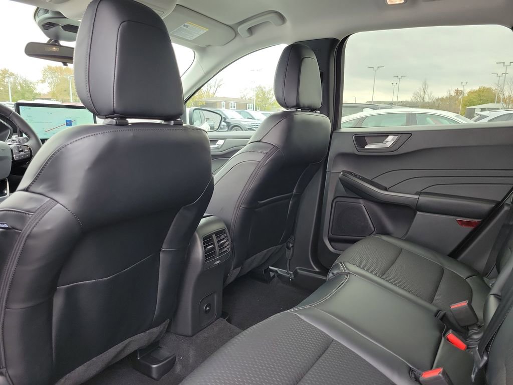 New 2026 Ford Escape SE image 15