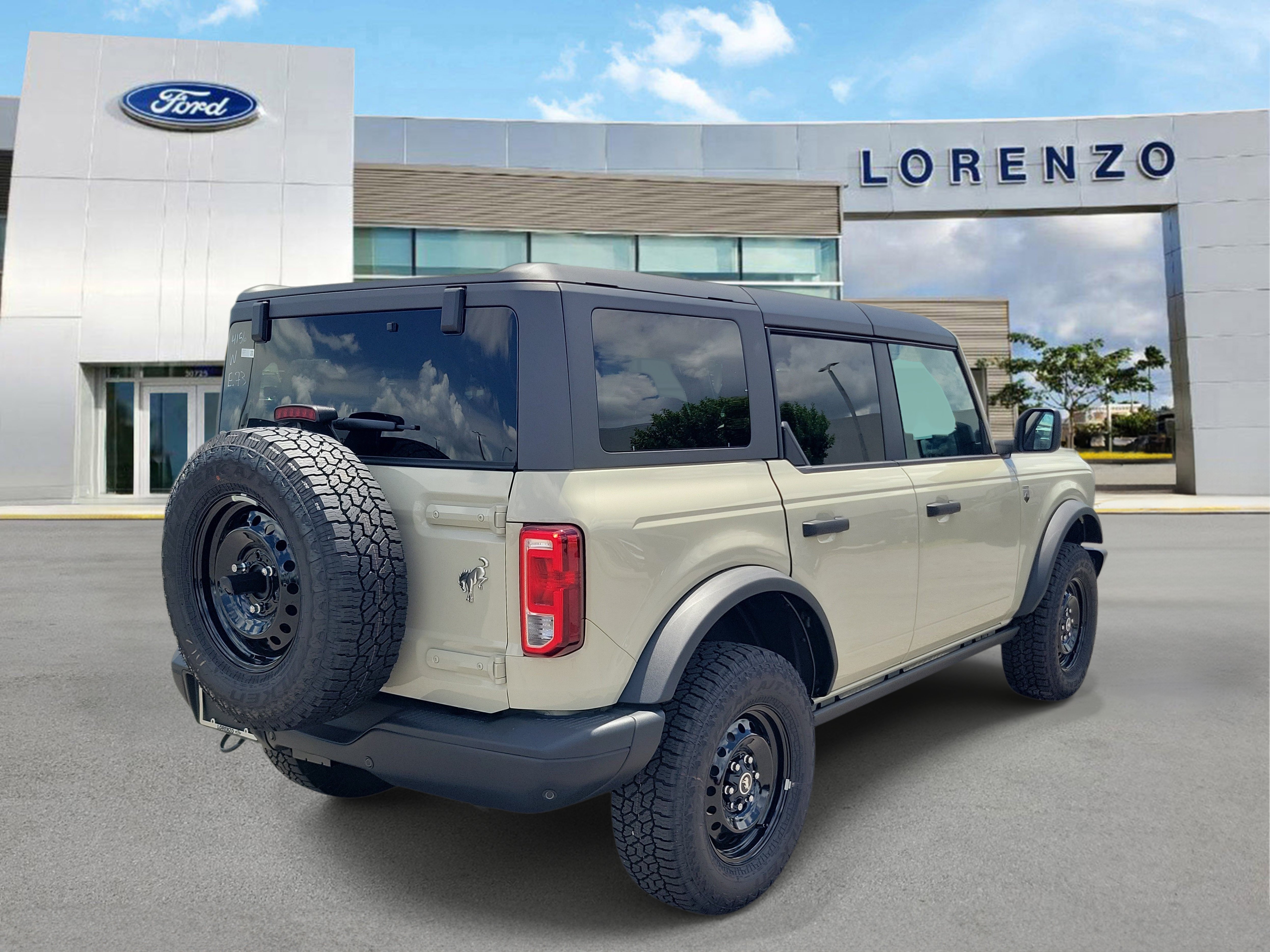 New 2026 Ford Bronco Big Bend w/ Black Diamond Package AWD/4WD image 4