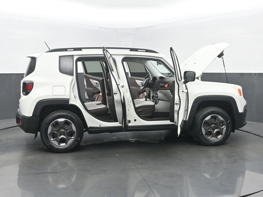 Used 2015 Jeep Renegade Latitude AWD/4WD image 55