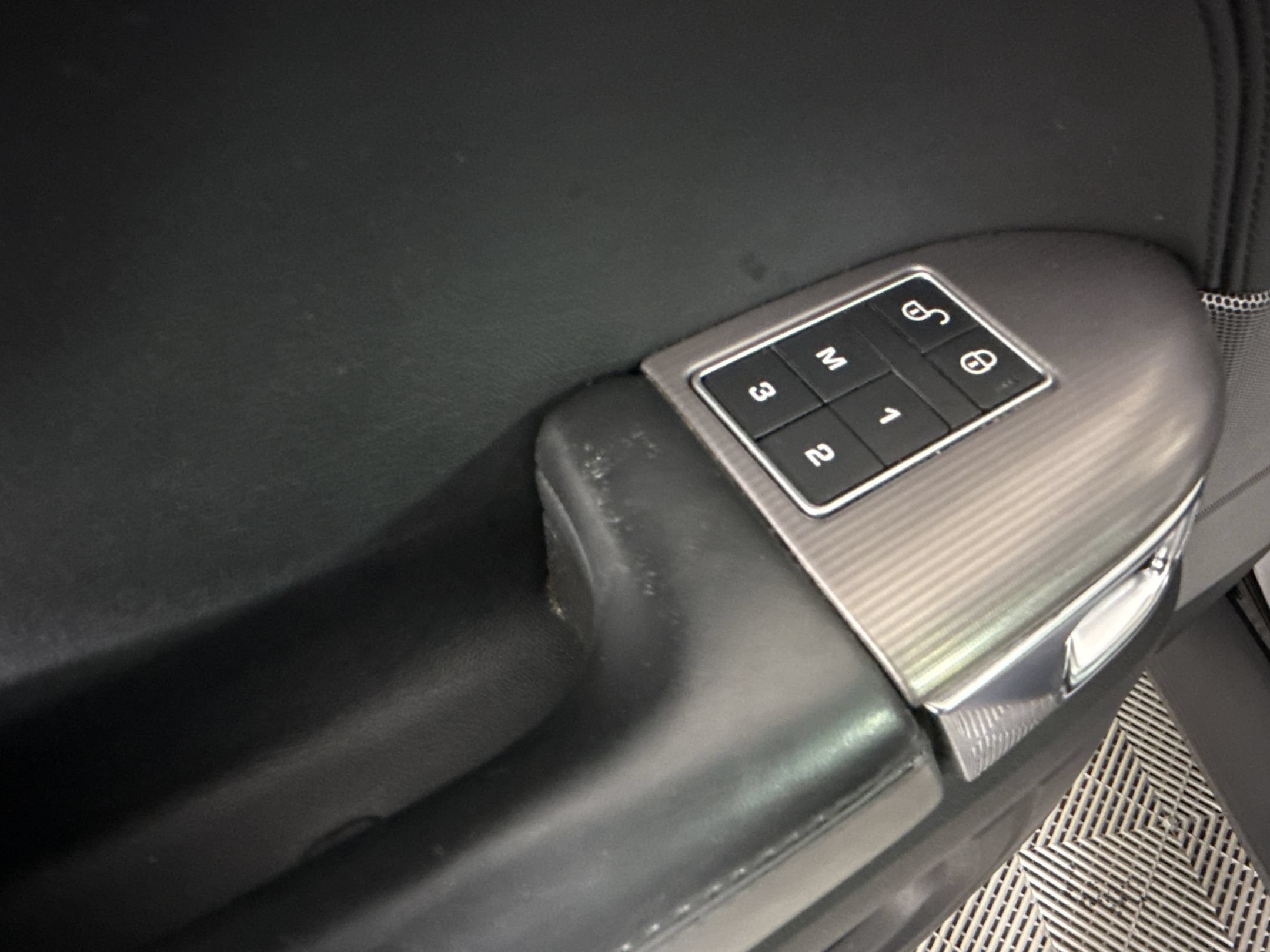 Used 2020 Land Rover Range Rover Sport HSE AWD/4WD image 13