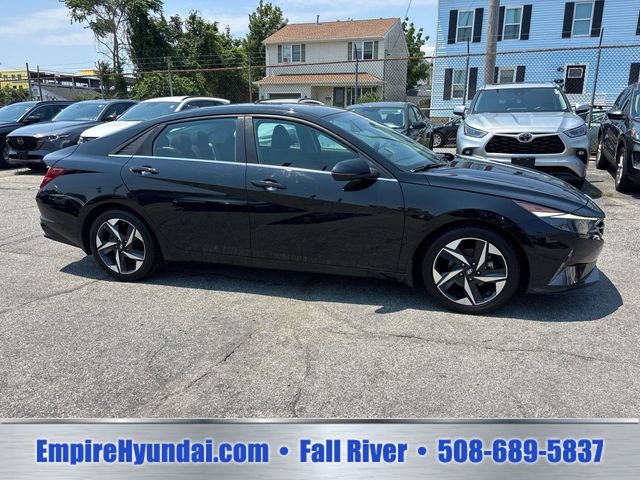 Used 2022 Hyundai Elantra SEL w/ Convenience + Premium Package FWD image 6