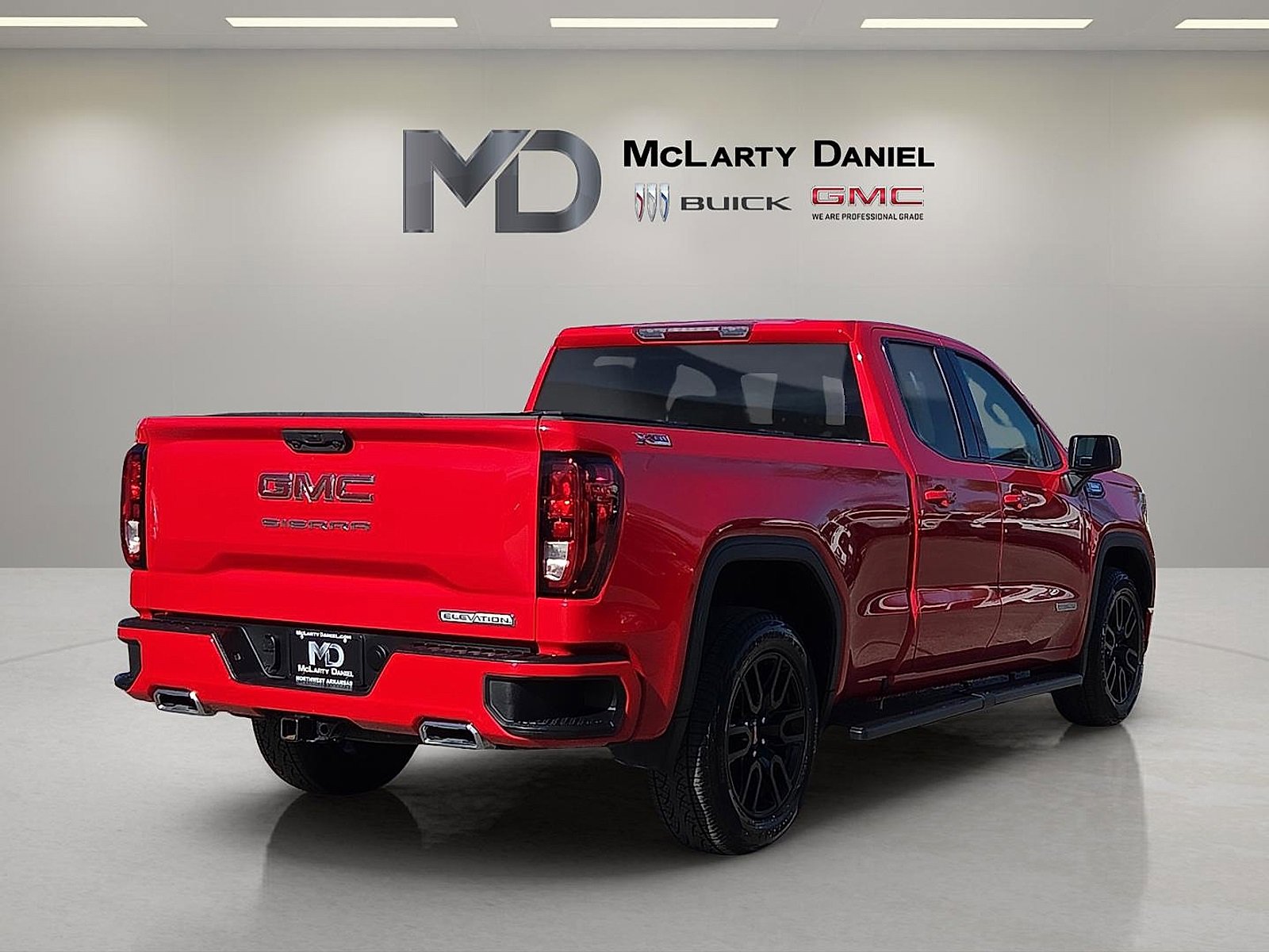 Used 2023 GMC Sierra 1500 Elevation w/ X31 Off-Road Package image 5