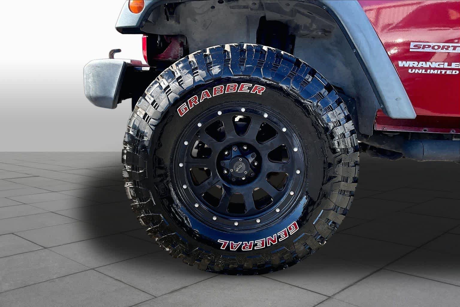 Used 2013 Jeep Wrangler Unlimited Sport AWD/4WD image 11