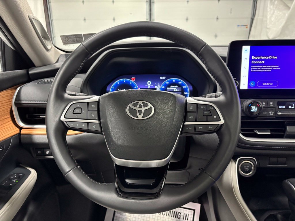 Used 2026 Toyota Grand Highlander AWD image 17