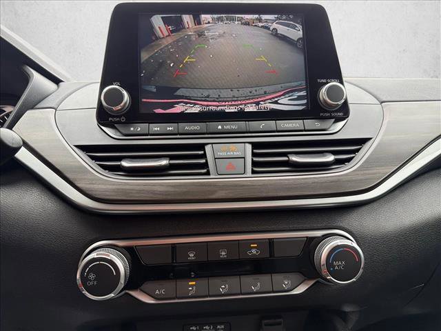 Used 2024 Nissan Altima 2.5 SV image 20