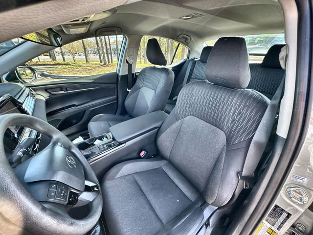 Used 2025 Toyota Camry LE image 20