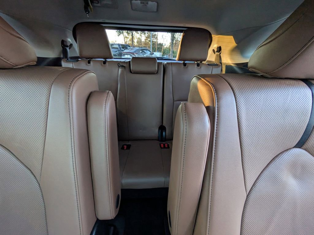 Certified 2025 Toyota Highlander Limited image 16