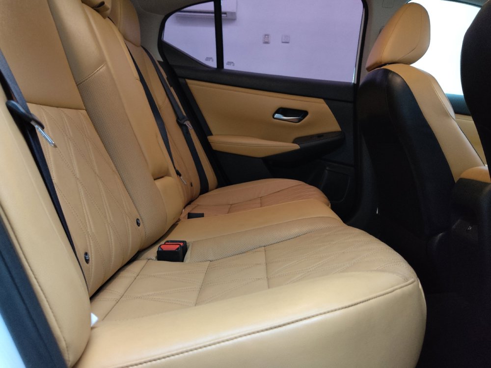 Used 2021 Nissan Sentra SV w/ SV Premium Package FWD image 19