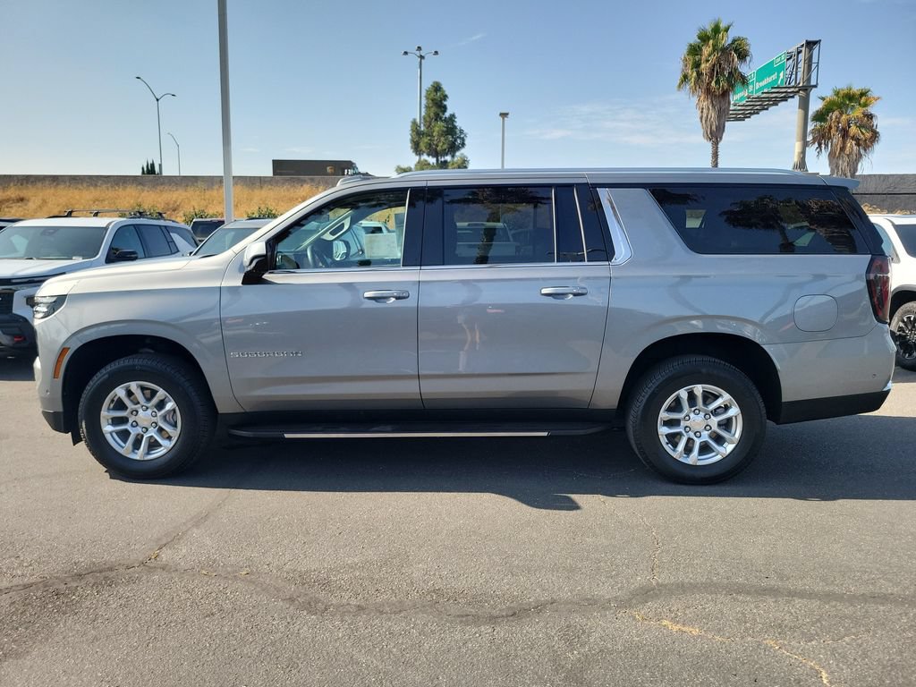 Used 2026 Chevrolet Suburban LS RWD image 27