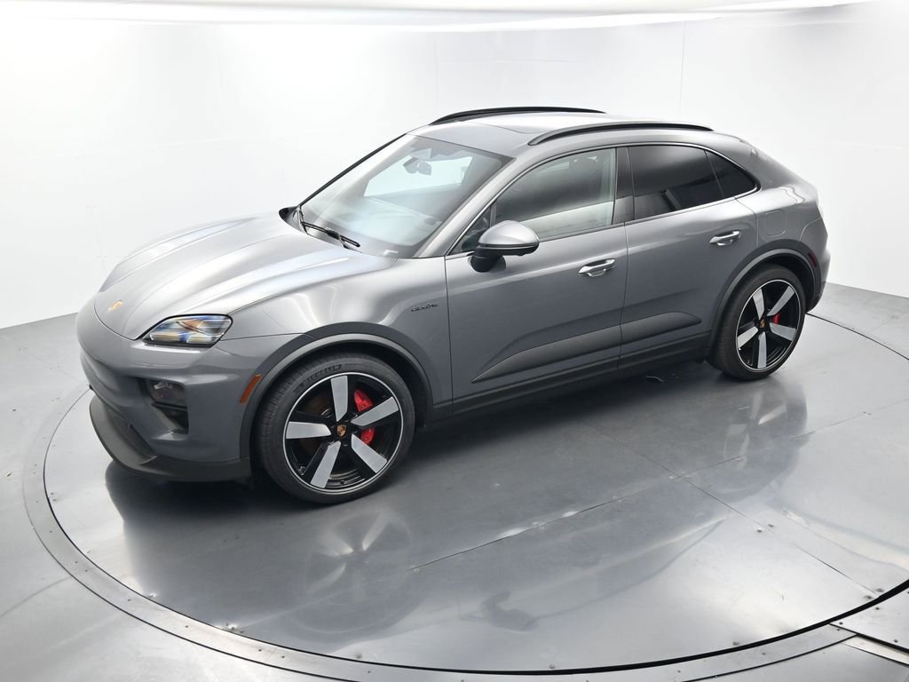 Certified 2025 Porsche Macan 4S Electric AWD/4WD image 32