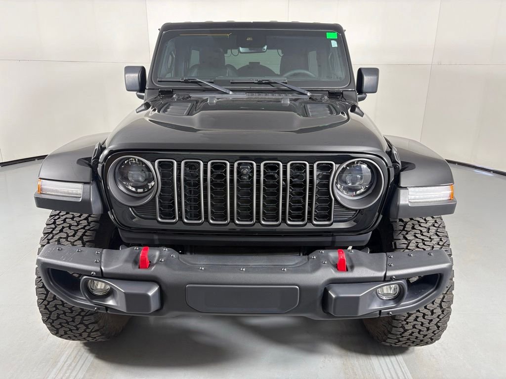 Used 2024 Jeep Wrangler Unlimited Rubicon AWD/4WD image 3