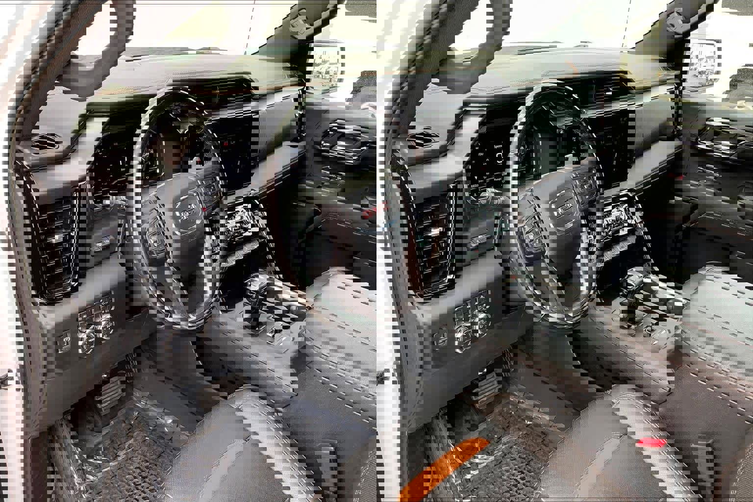 Used 2023 GMC Sierra 1500 AT4 w/ AT4 Premium Package image 3