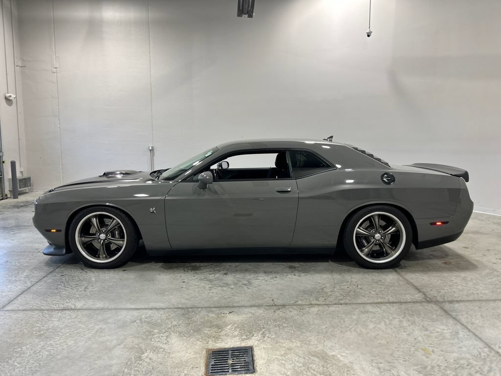 Used 2019 Dodge Challenger R/T Scat Pack w/ Driver Convenience Group RWD image 9