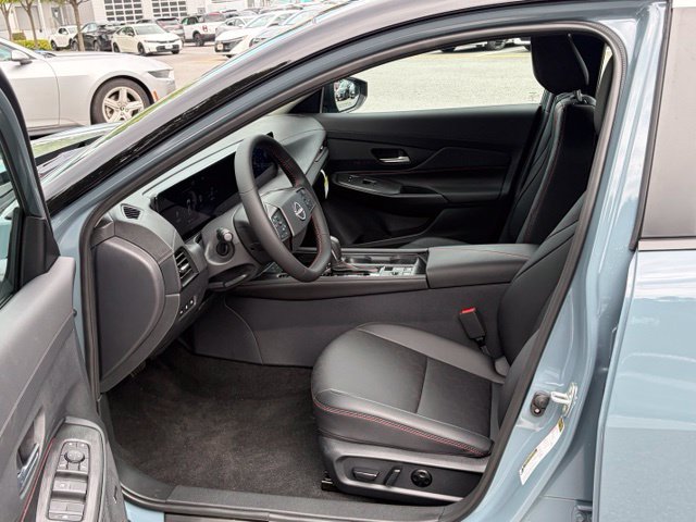 New 2027 Nissan Sentra SR w/ SR Premium Package FWD image 15