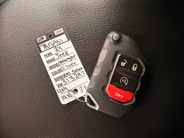 Used 2024 Jeep Wrangler Unlimited Sahara w/ Technology Group AWD/4WD image 50