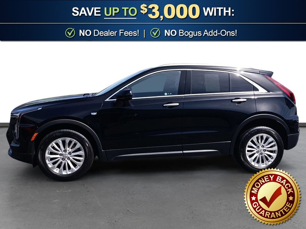 Used 2024 Cadillac XT4 Luxury w/ Cold Weather Package FWD image 2