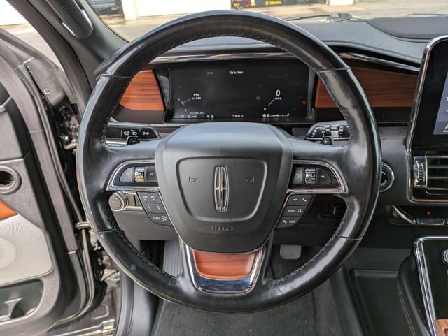 Used 2019 Lincoln Navigator Reserve AWD/4WD image 9