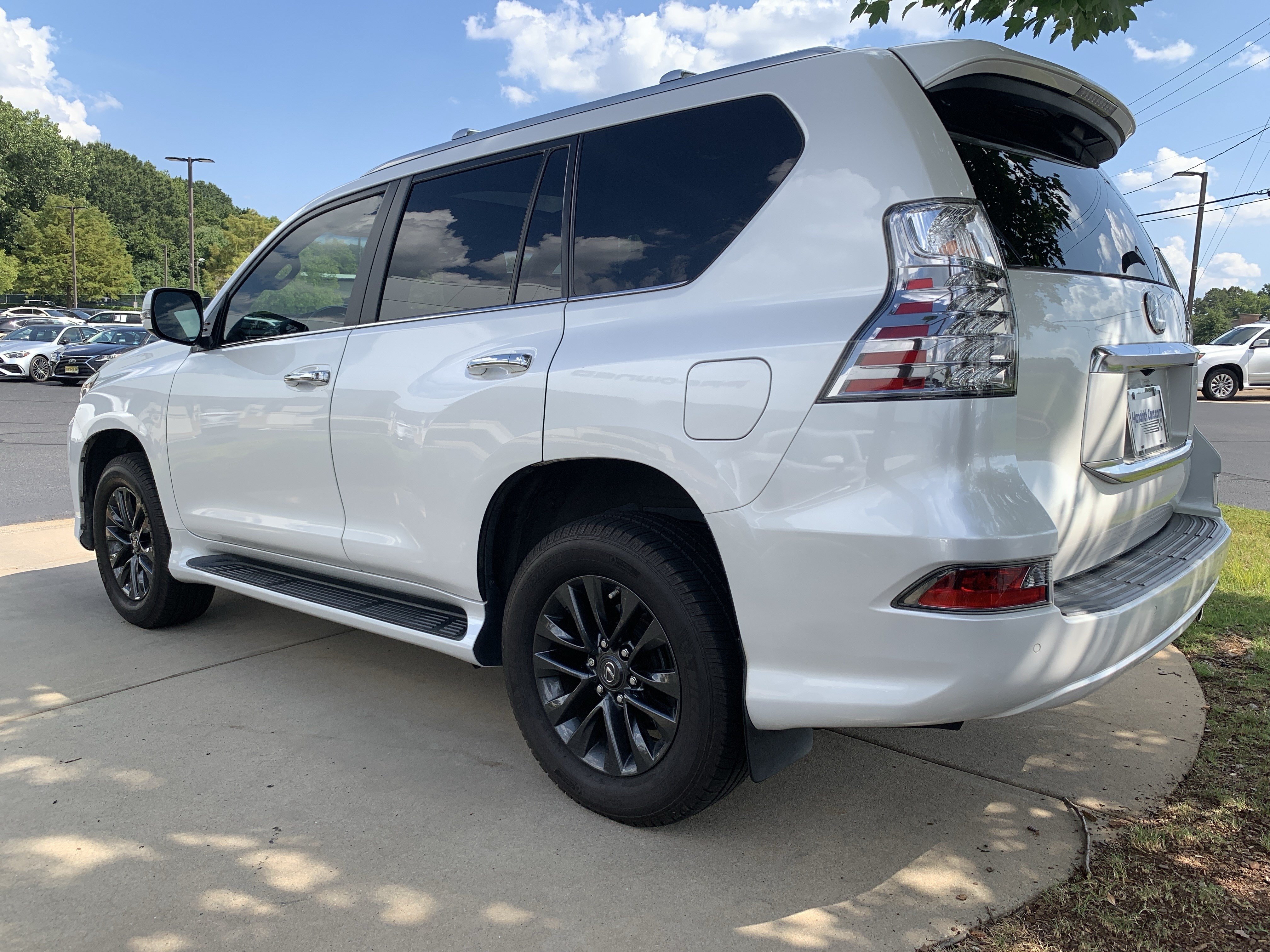 Used 2023 Lexus GX 460 Premium w/ Premium Package AWD/4WD image 8