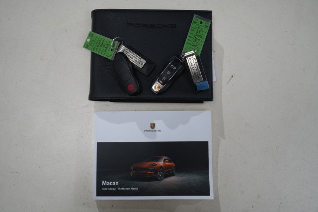 Used 2023 Porsche Macan image 69