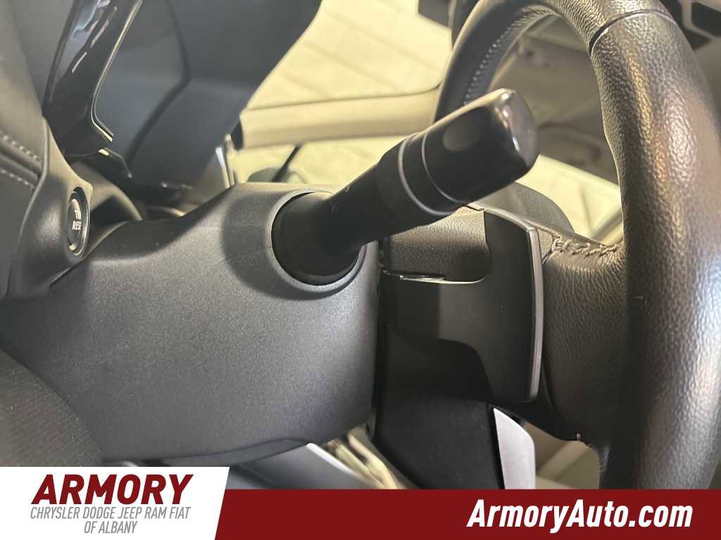 Used 2023 Subaru Outback Premium image 11