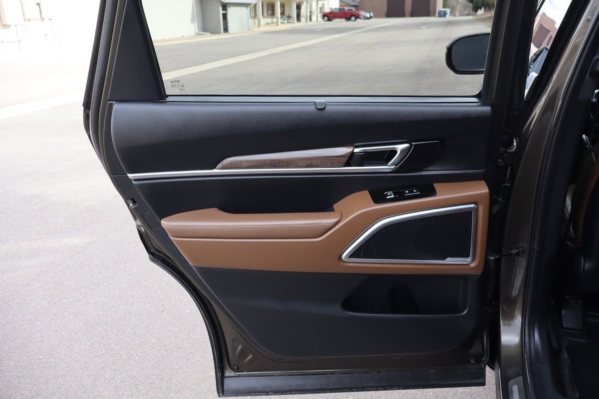 Used 2020 Kia Telluride SX w/ SX Prestige Package image 26