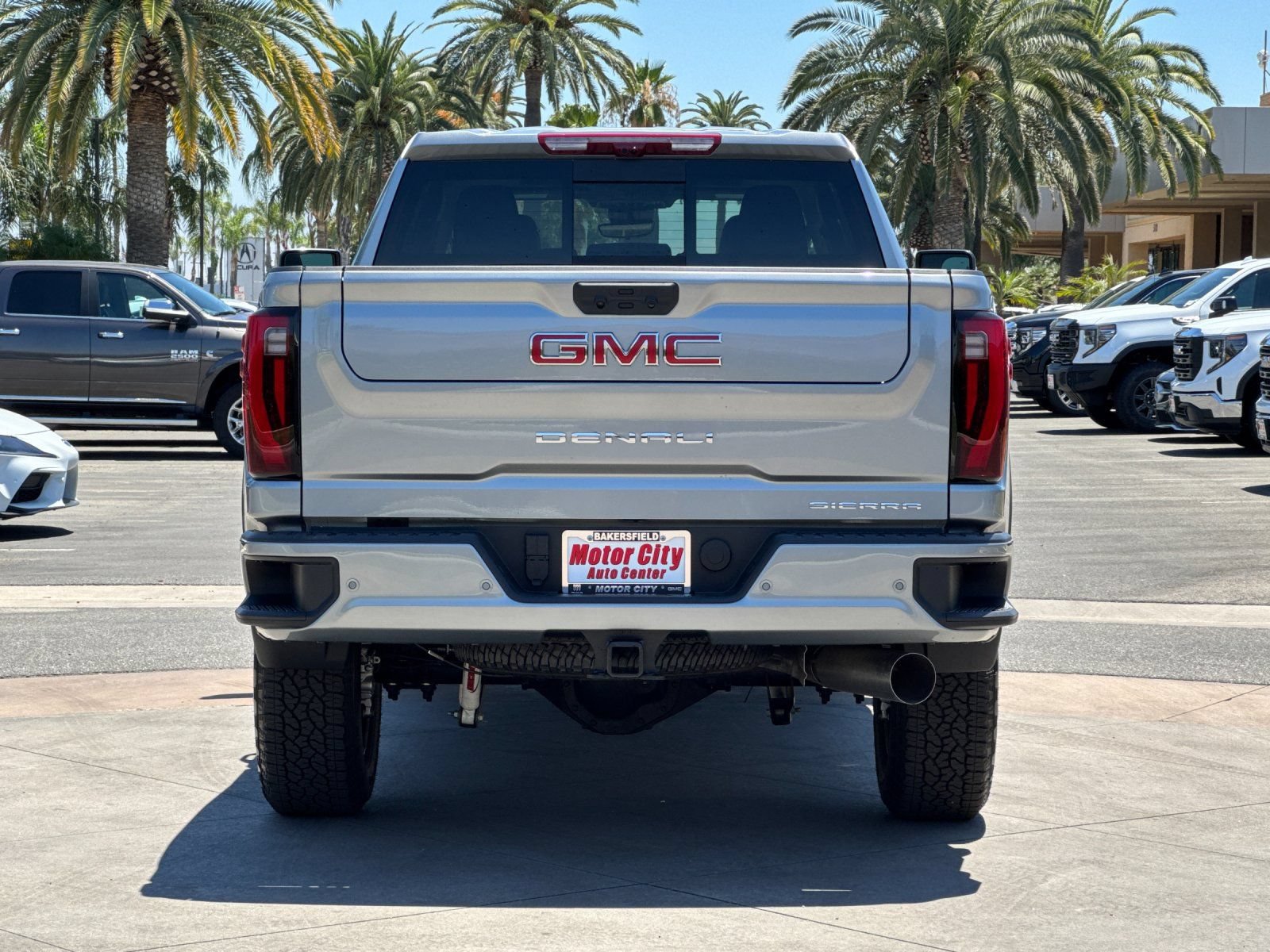 New 2026 GMC Sierra 3500 Denali w/ Denali Reserve Package AWD/4WD image 5