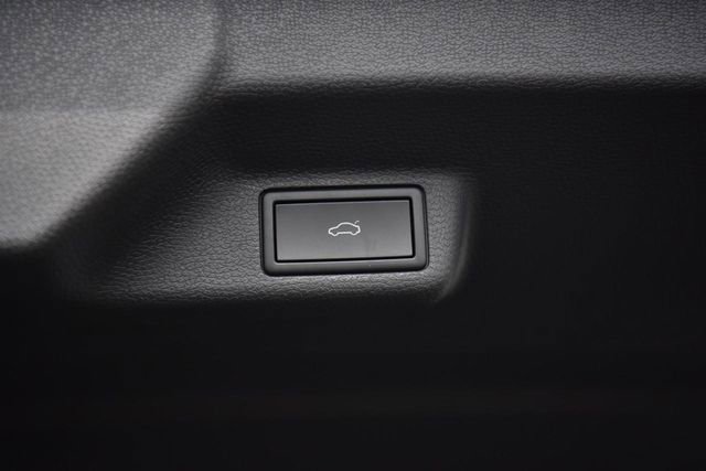 New 2025 Volkswagen ID. Buzz Pro S image 28