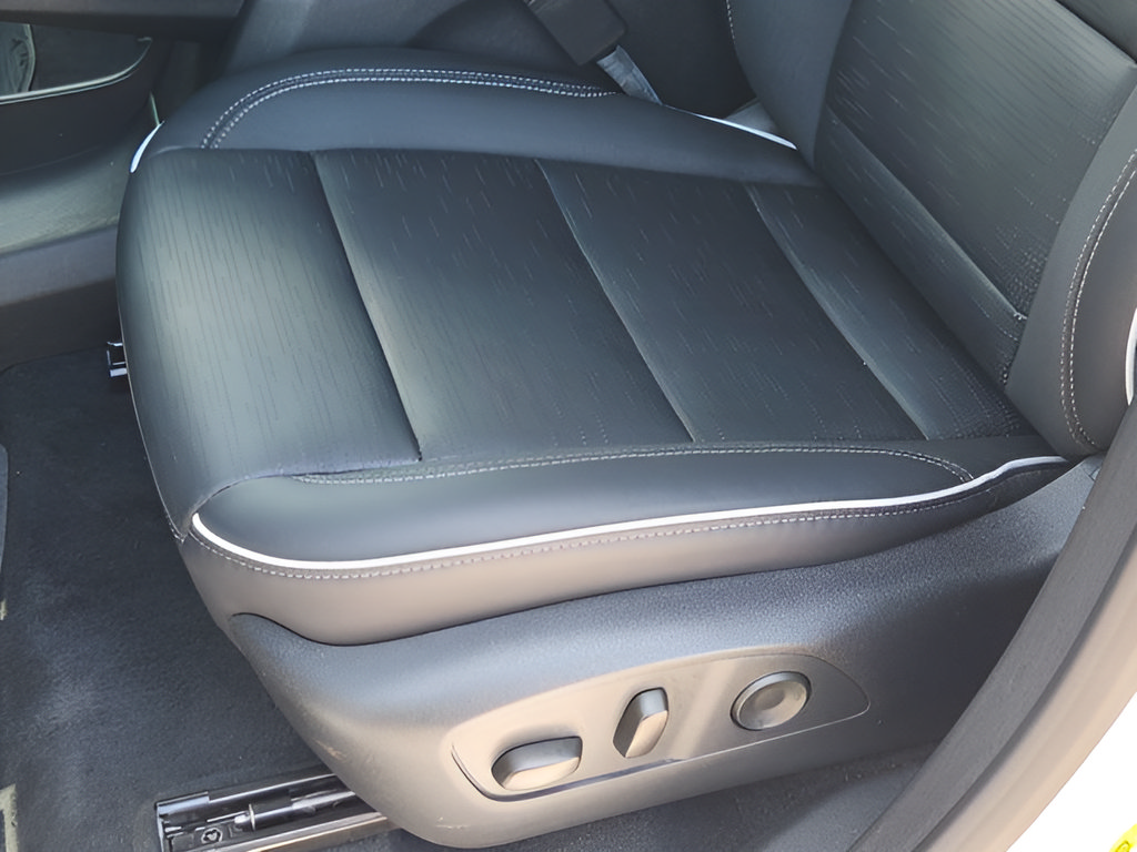 Used 2026 Buick Enclave Sport Touring FWD image 31