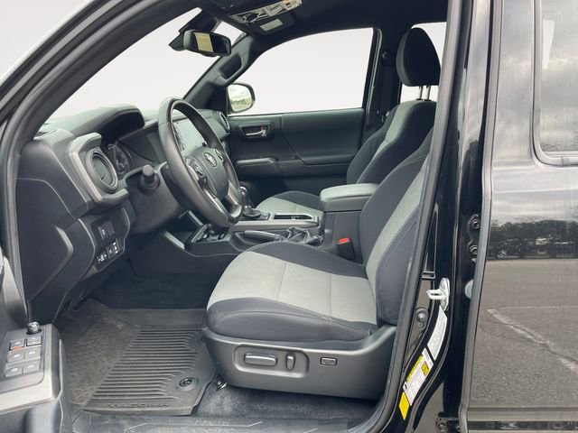 Used 2023 Toyota Tacoma TRD Off-Road AWD/4WD image 9
