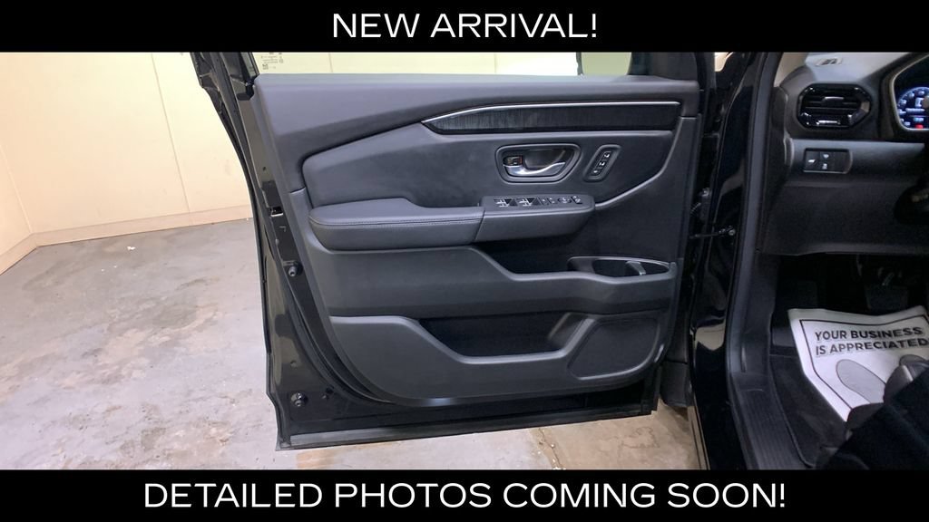 Used 2025 Honda Pilot Elite image 29