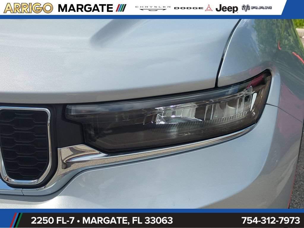New 2026 Jeep Grand Cherokee L Laredo AWD/4WD image 10