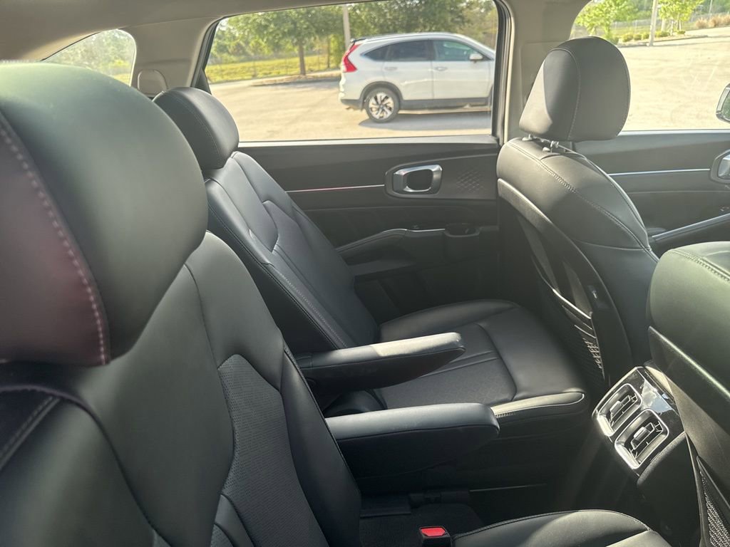 Used 2021 Kia Sorento SX AWD/4WD image 16