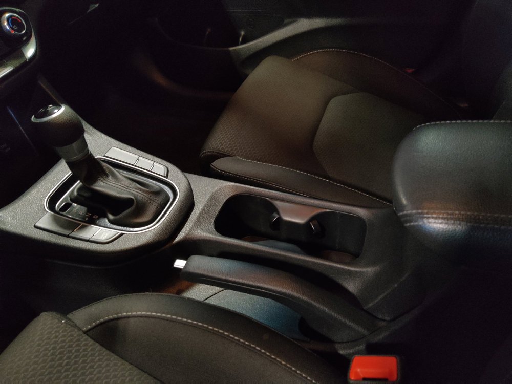 Used 2018 Hyundai Elantra GT FWD image 26