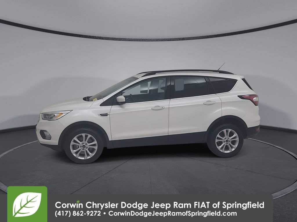 Used 2017 Ford Escape SE w/ SE Leather Comfort Package AWD/4WD image 8