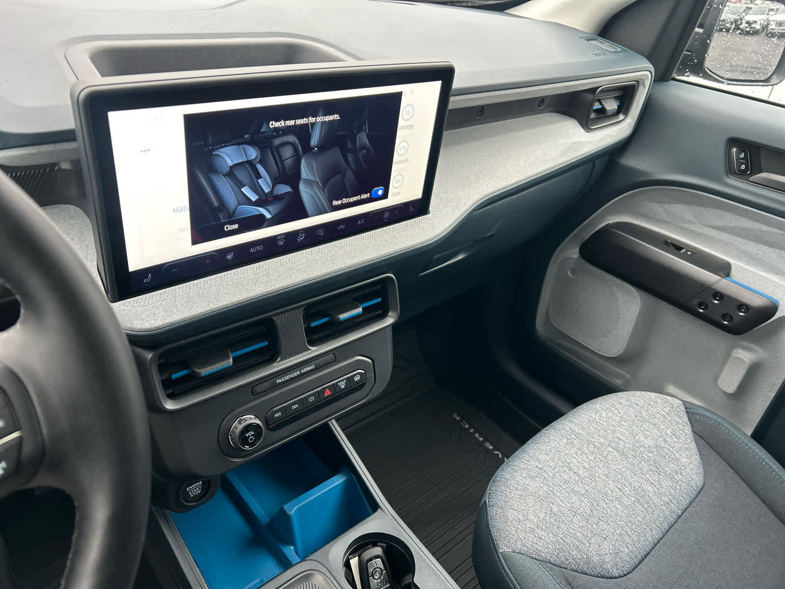 New 2025 Ford Maverick XLT w/ XLT Luxury Package image 53