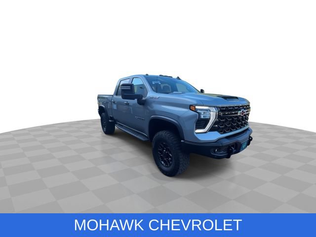Used 2025 Chevrolet Silverado 2500 ZR2 w/ ZR2 Bison Edition AWD/4WD image 2